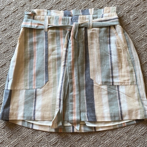 American Eagle Outfitters Dresses & Skirts - AE| Striped Linen Paperbag Mini Skirt